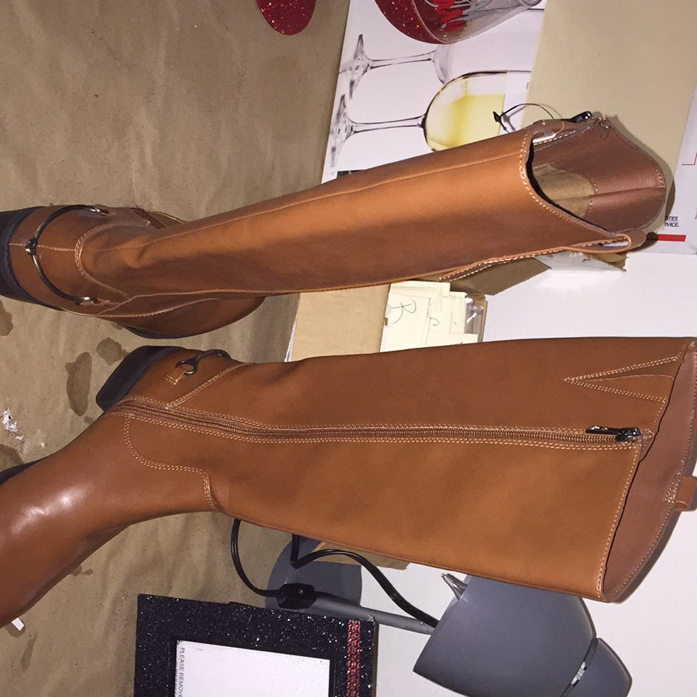 Women's riding boots